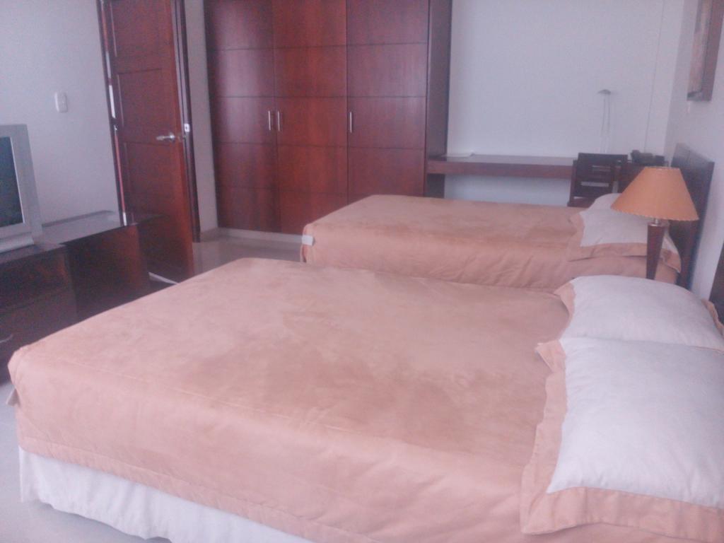 Hotel Cuarta Avenida Cali Szoba fotó
