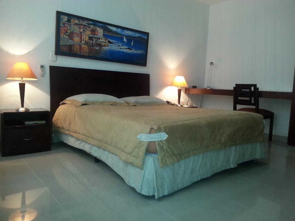 Hotel Cuarta Avenida Cali Kültér fotó